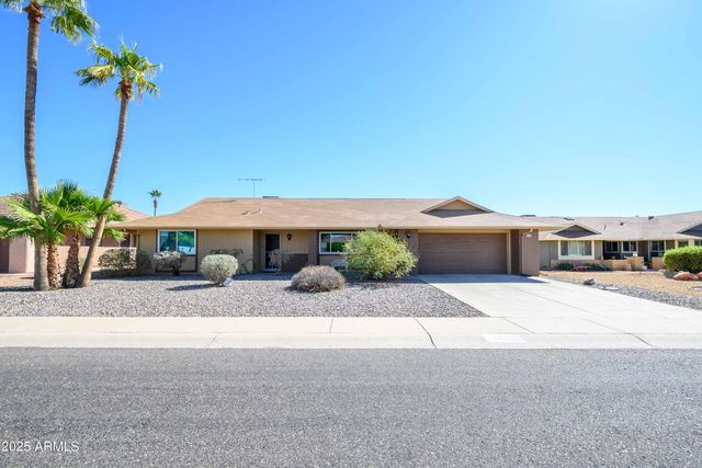 21439 N PALM DESERT Drive, Sun City West, AZ 85375