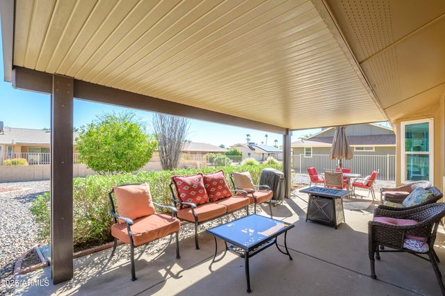 21439 N PALM DESERT Drive, Sun City West, AZ 85375