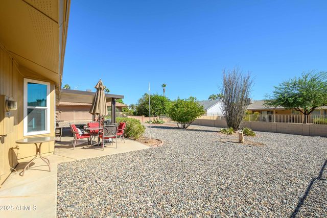 21439 N PALM DESERT Drive, Sun City West, AZ 85375