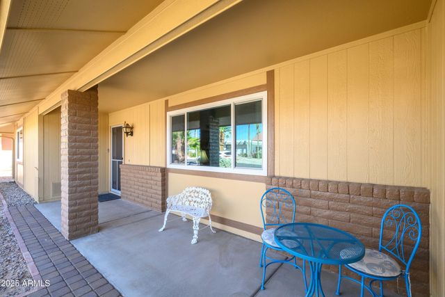 21439 N PALM DESERT Drive, Sun City West, AZ 85375