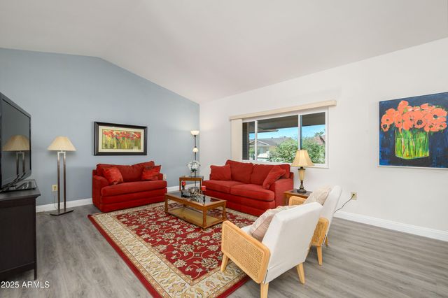 21439 N PALM DESERT Drive, Sun City West, AZ 85375