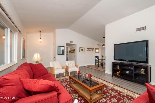 21439 N PALM DESERT Drive, Sun City West, AZ 85375