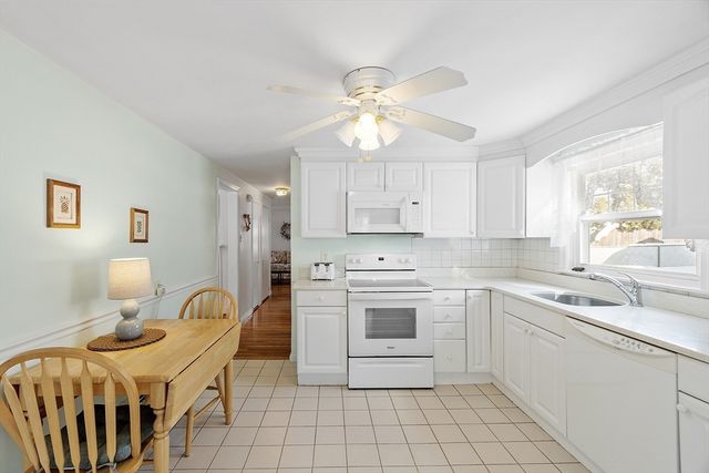 18 Frank St, Chelmsford, MA 01863