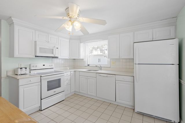 18 Frank St, Chelmsford, MA 01863