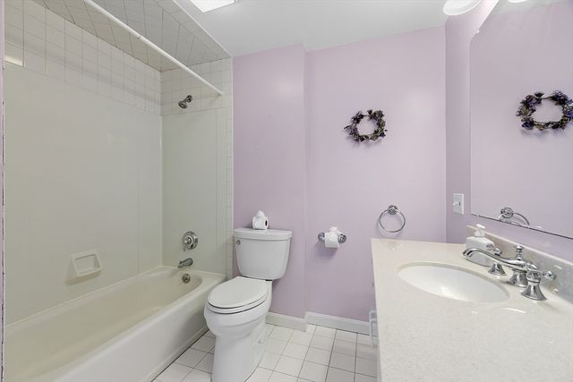 18 Frank St, Chelmsford, MA 01863