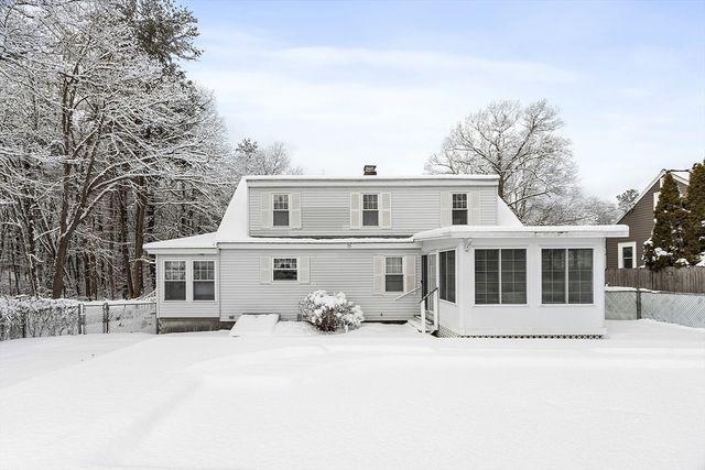 18 Frank St, Chelmsford, MA 01863