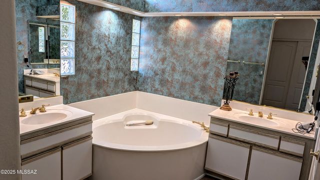 38325 S Mountain Site Drive, Saddlebrooke, AZ 85739