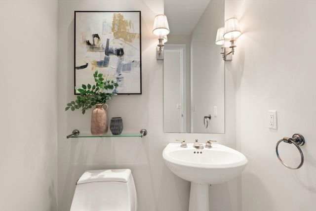 2 Avery Street 36F, Boston, MA 02111
