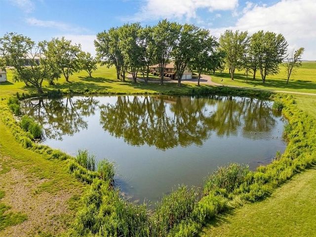 17249 198th Street, Tonganoxie, KS 66086