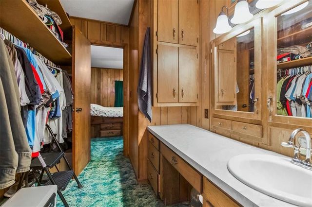 17249 198th Street, Tonganoxie, KS 66086