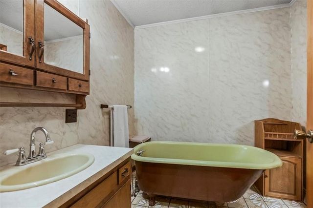 17249 198th Street, Tonganoxie, KS 66086