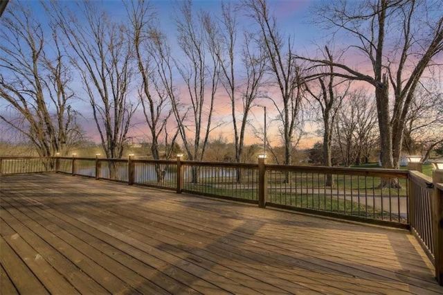 17249 198th Street, Tonganoxie, KS 66086