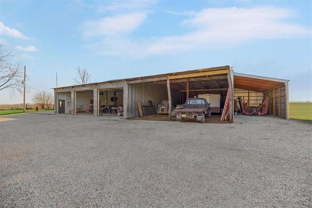17249 198th Street, Tonganoxie, KS 66086