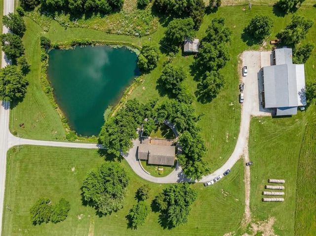 17249 198th Street, Tonganoxie, KS 66086