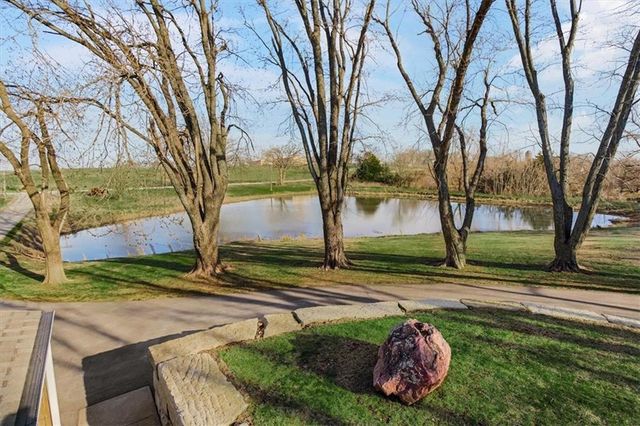 17249 198th Street, Tonganoxie, KS 66086