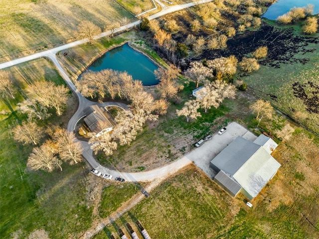 17249 198th Street, Tonganoxie, KS 66086