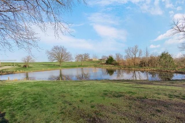 17249 198th Street, Tonganoxie, KS 66086