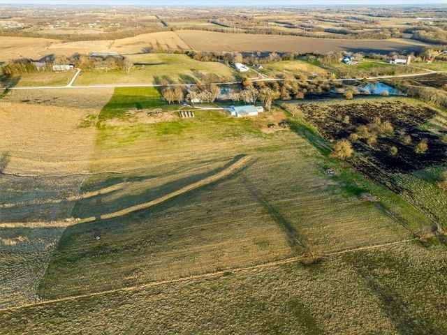 17249 198th Street, Tonganoxie, KS 66086