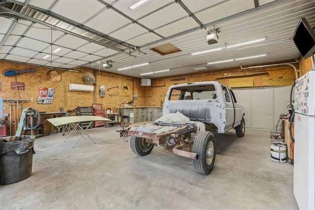 17249 198th Street, Tonganoxie, KS 66086