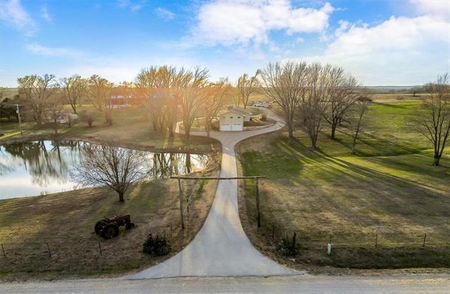17249 198th Street, Tonganoxie, KS 66086