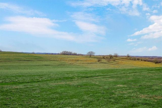 17249 198th Street, Tonganoxie, KS 66086