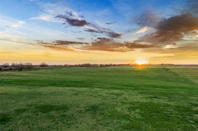17249 198th Street, Tonganoxie, KS 66086