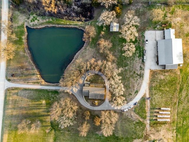 17249 198th Street, Tonganoxie, KS 66086