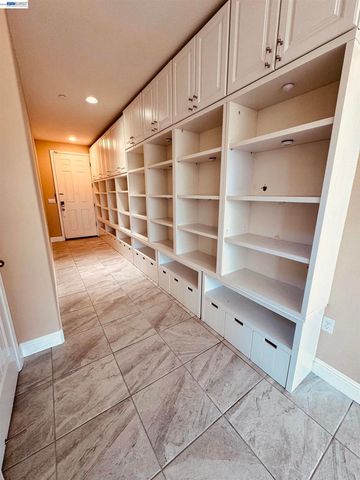 36 Greystone Pl, Pittsburg, CA 94565