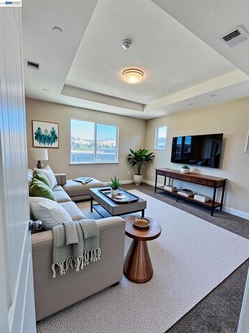 36 Greystone Pl, Pittsburg, CA 94565