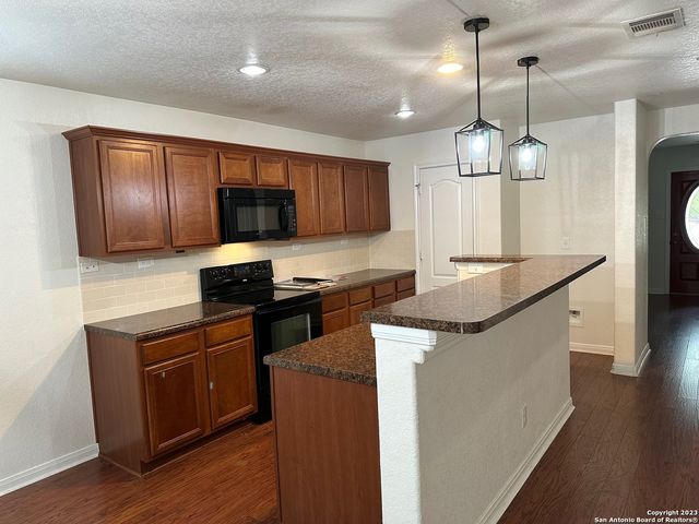257 HORSE HL, Boerne, TX 78006
