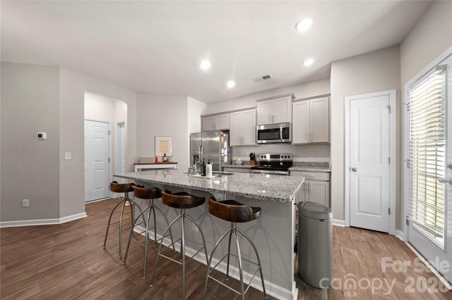 6132 Guildford Hill Lane 5D, Charlotte, NC 28215