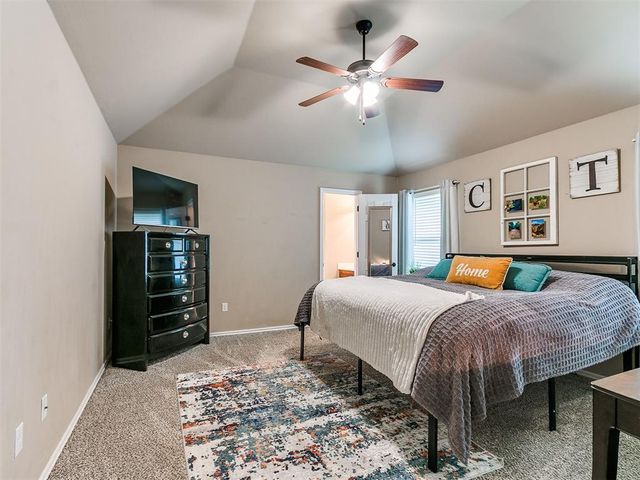 809 Dover Mansion Road, Yukon, OK 73099