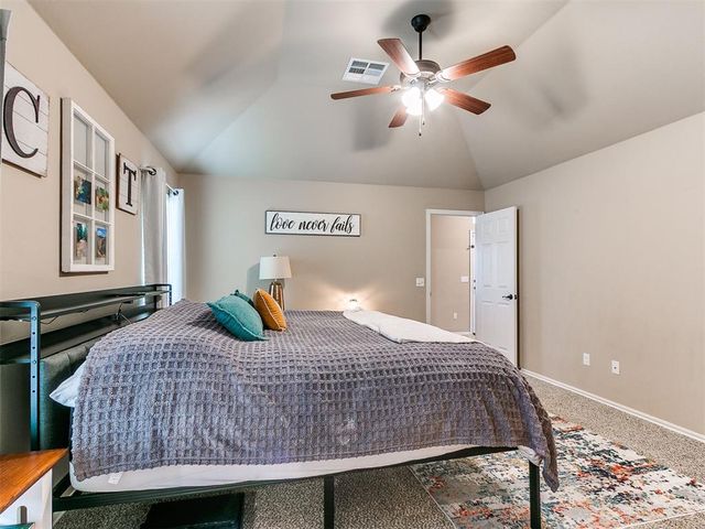809 Dover Mansion Road, Yukon, OK 73099