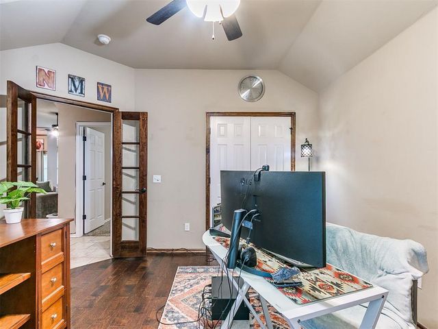 809 Dover Mansion Road, Yukon, OK 73099