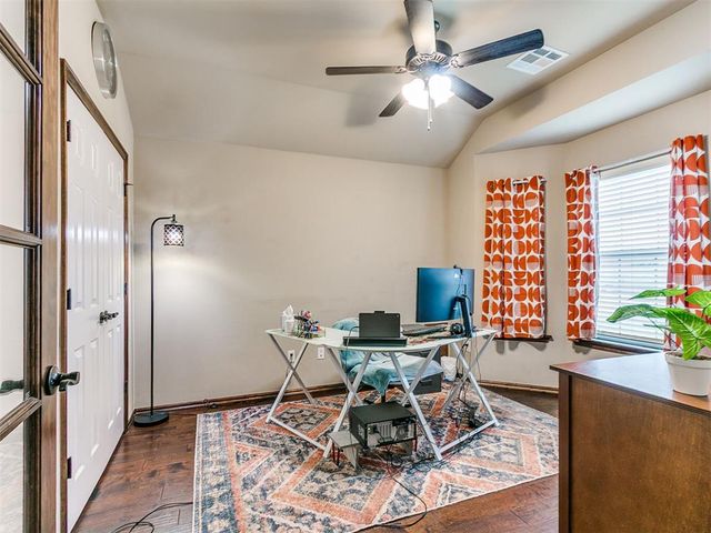 809 Dover Mansion Road, Yukon, OK 73099