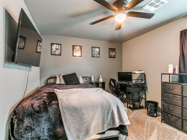 809 Dover Mansion Road, Yukon, OK 73099