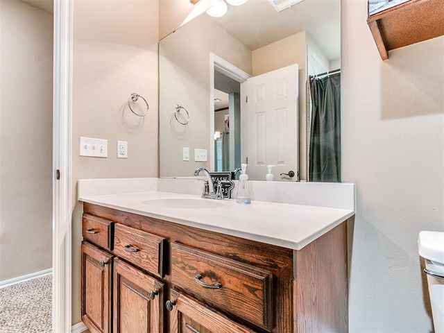 809 Dover Mansion Road, Yukon, OK 73099