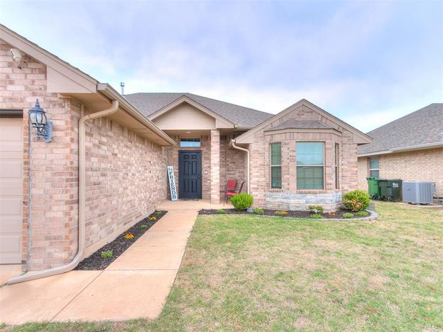 809 Dover Mansion Road, Yukon, OK 73099