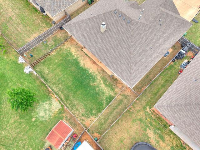 809 Dover Mansion Road, Yukon, OK 73099