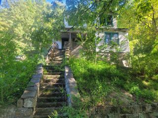 573 Hurricane Creek Road, Hyden, KY 41749
