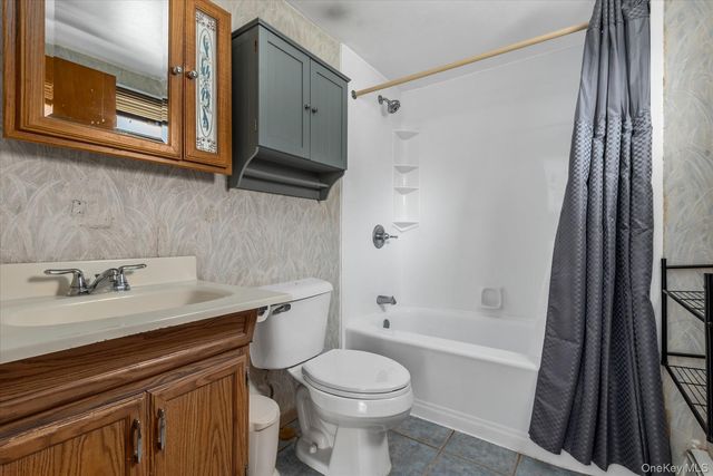 647 Seamans Neck Road, Seaford, NY 11783