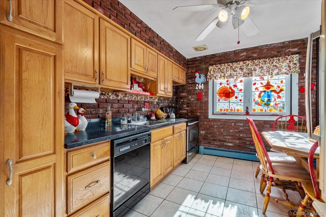 647 Seamans Neck Road, Seaford, NY 11783