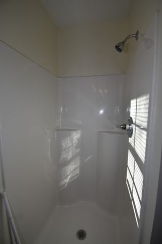 142 Rob Rd Apt B, Clarksville, TN 37040