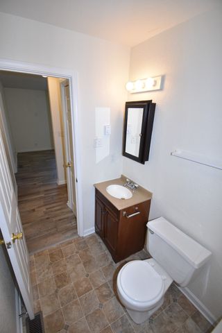 142 Rob Rd Apt B, Clarksville, TN 37040