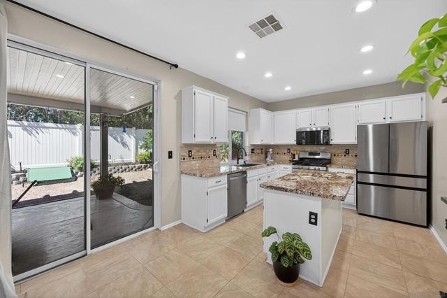 43165 Sereno Dr., Temecula, CA 92592