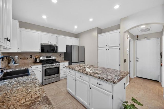 43165 Sereno Dr., Temecula, CA 92592