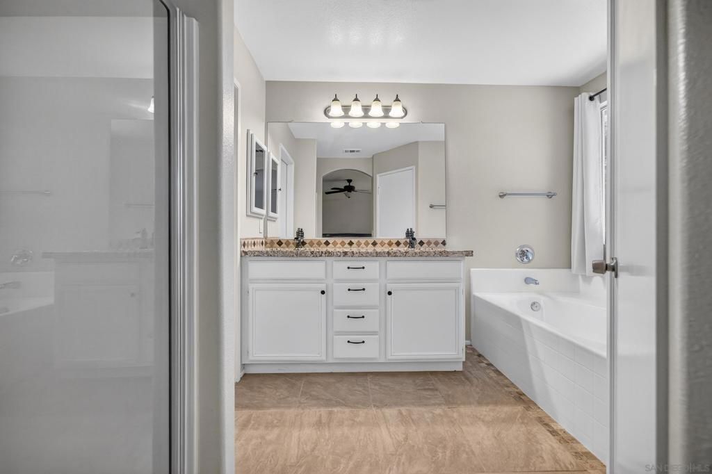 Image 21 of property listing at 43165 Sereno Dr., Temecula, CA 92592