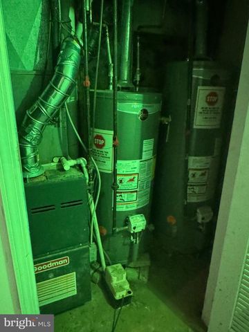 6729 ELMWOOD AVE, Philadelphia, PA 19142