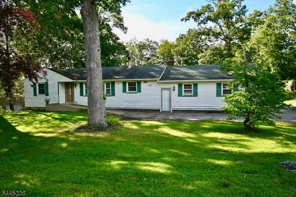 45 Espanong Rd, Jefferson Twp., NJ 07849 — photo 2