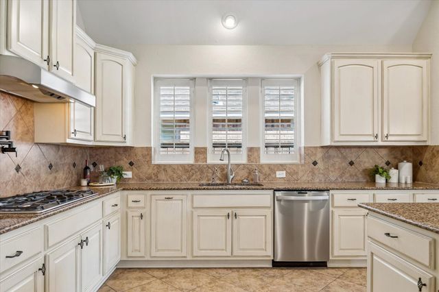 9222 Hernshead Lane, Missouri City, TX 77459